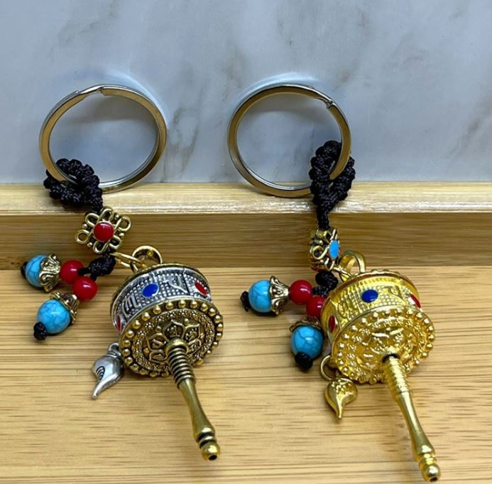 Metal Sans ve Bereket Figurleri Anahtarlik - TrendTrove