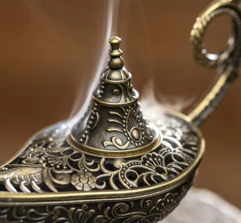 Metal Ve Ahsap Tutsuluk - TrendTrove